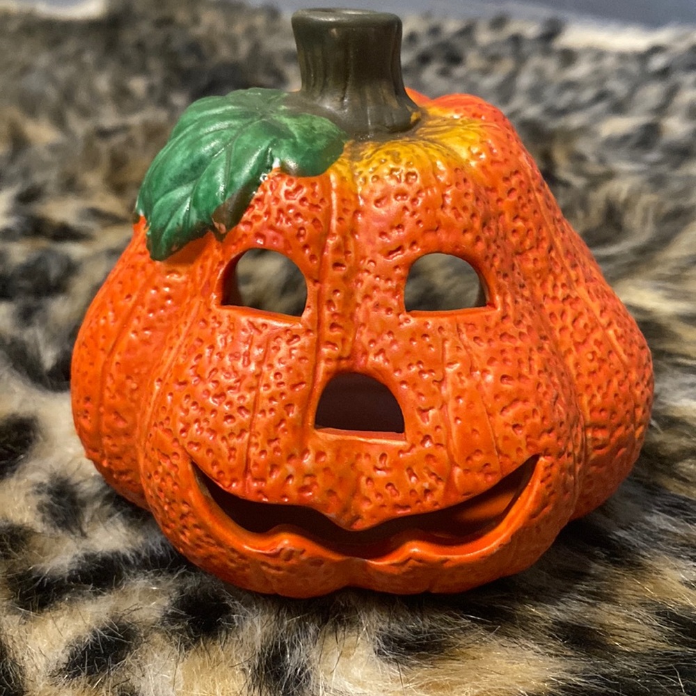 🆕Hand-Painted Jack-o-Lantern Candleholder